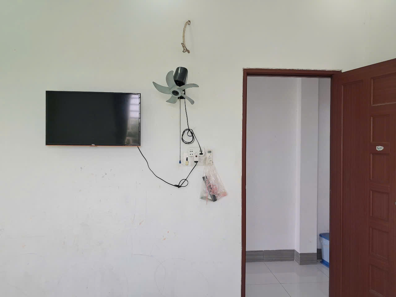 Nhà 7 triệu 3 phòng ngủ khu dân Cư Bình Nhựt - Ảnh 1